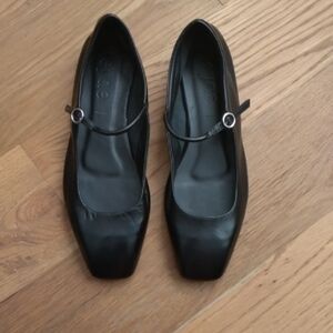 Black Uma Mary-Jane Flats